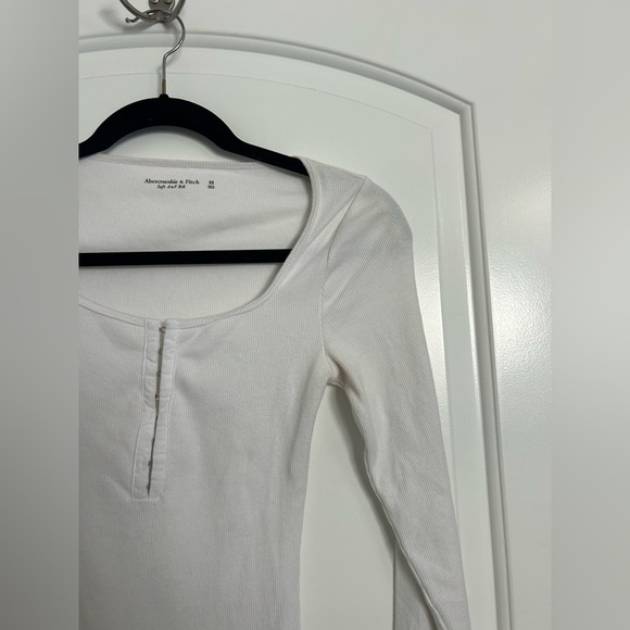 Abercrombie & Fitch White Ribbed long Sleeve Bodysuit size XS chic minimalist - Picture 4 of 7